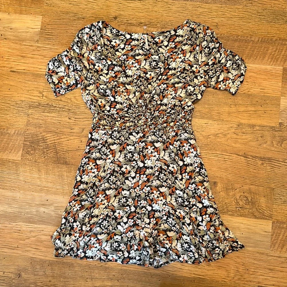 Free People Floral V Neck Short Sleeve Summer Dress A6 - Picture 1 of 4
